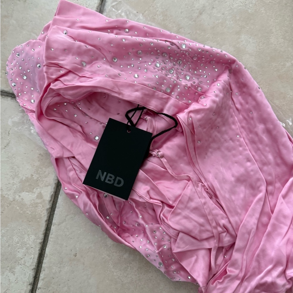 Elegant Pink silky Mini Dress - Picture 6 of 7
